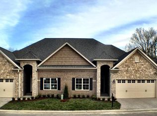 305 Maple Valley Rd, Louisville, KY 40245