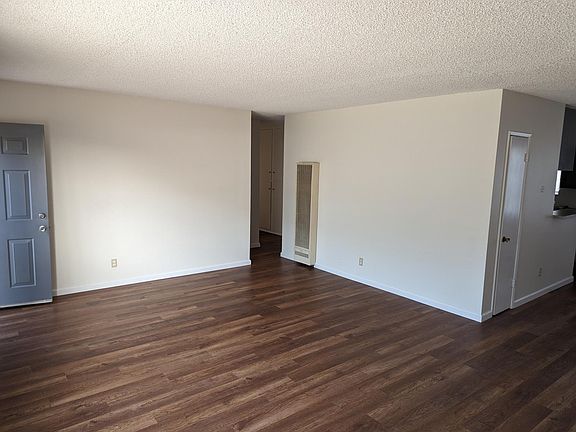 4th image of 528 N Sierra Vista St #B