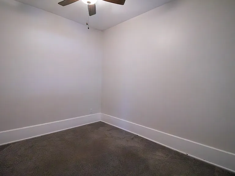 595 King St #10 — Photo 7
