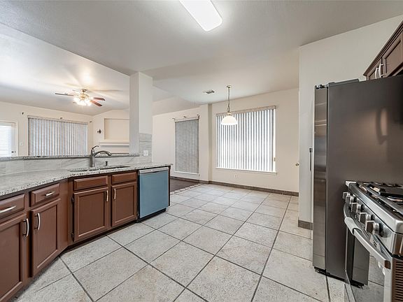 5th image of 915 Double File Trl