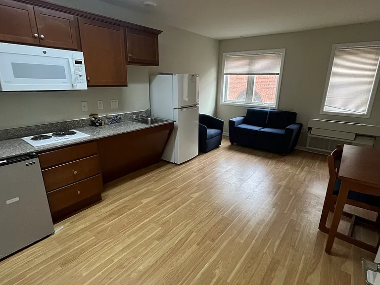 165-169 Barclay St #305 — Photo 2