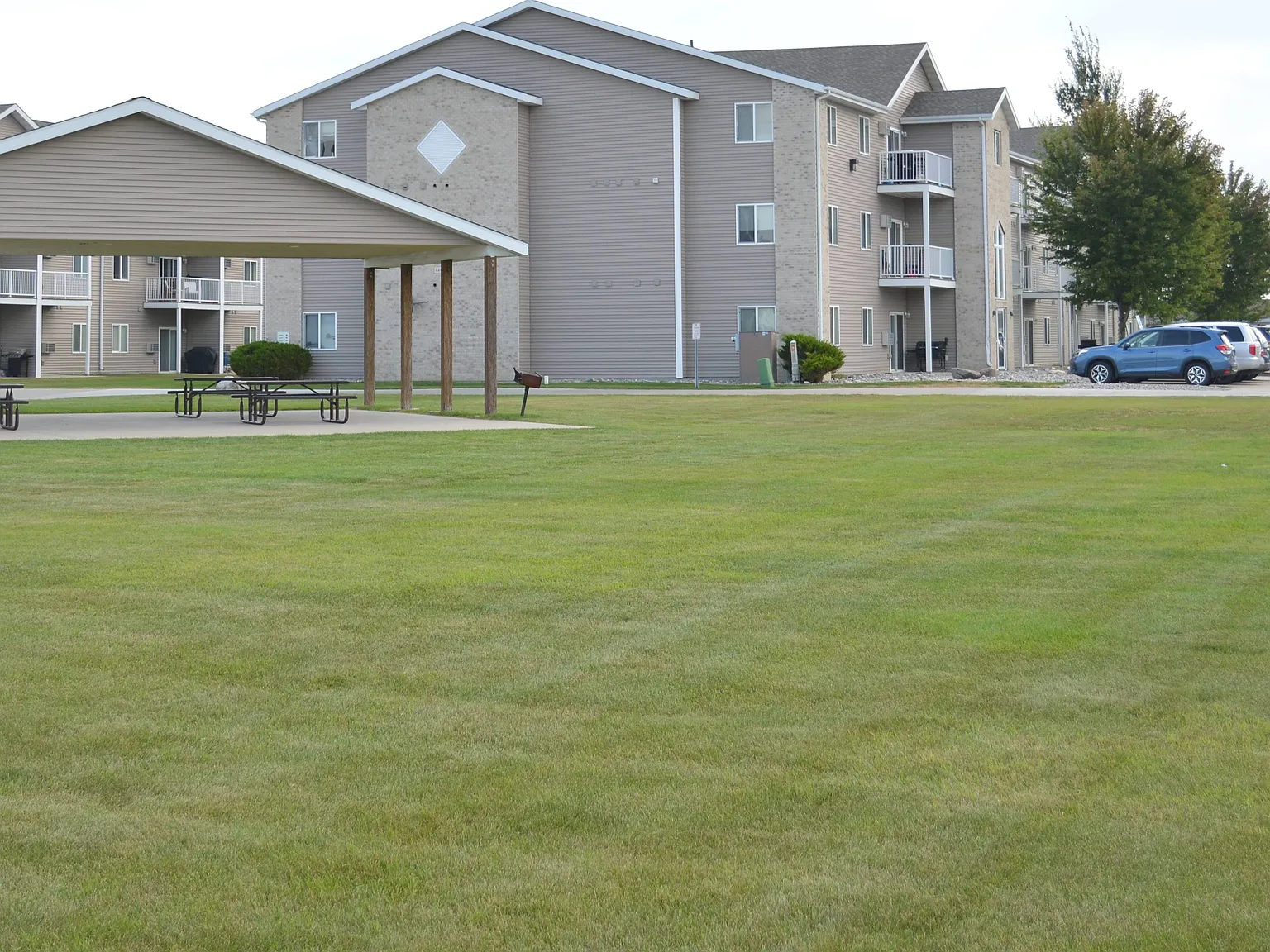 The Summers at Osgood Apartments — Photo 4