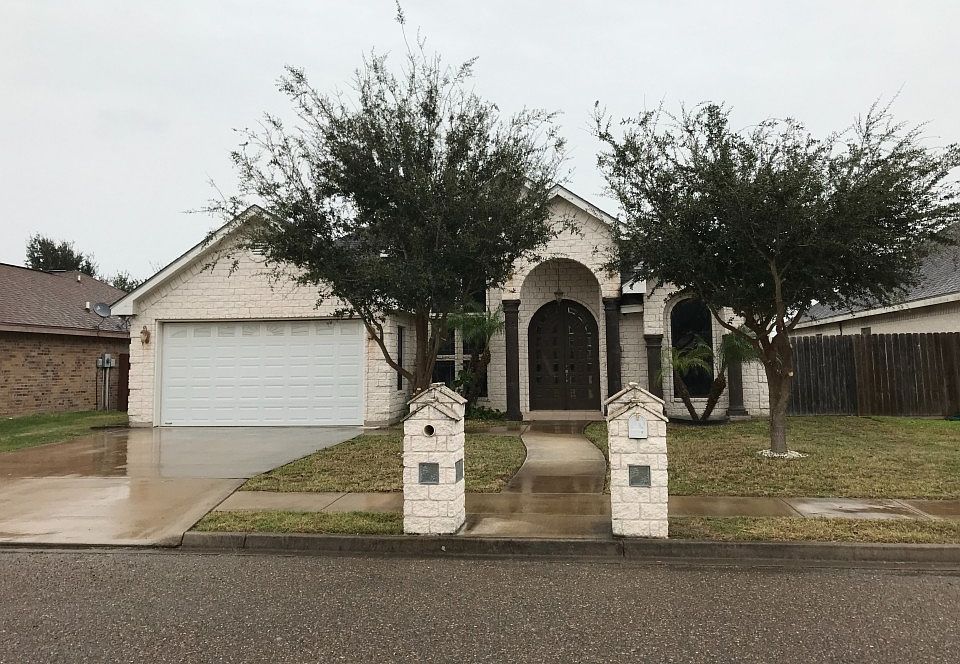 1st image of 1026 Loyola Dr