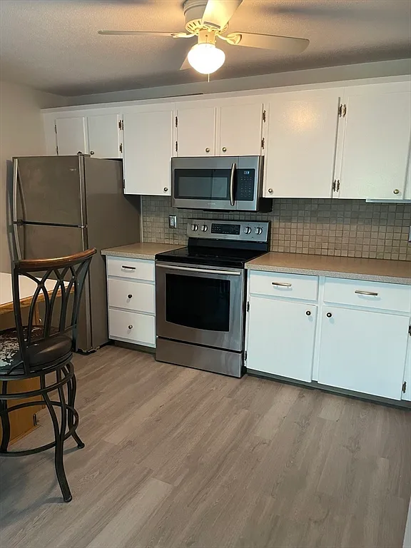 2 bed, 1.0 bath, 856 sqft, $2,100 — Photo 4