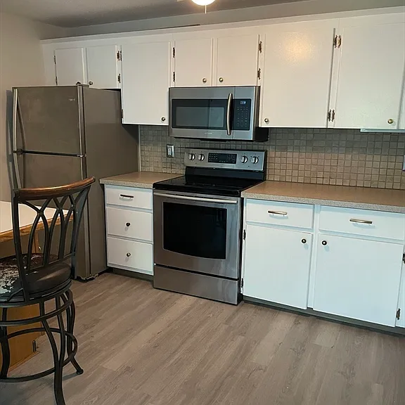 14A Mayberry Dr #6 — Photo 4