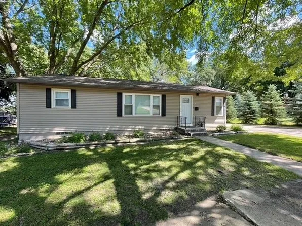 1605 Erie Ave, Spirit Lake, IA 51360