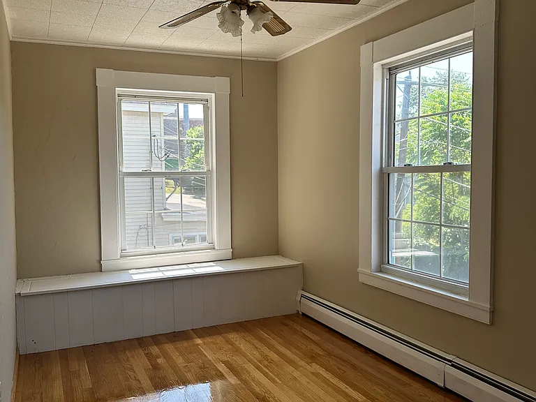 Third bedroom, ideal for guests or office