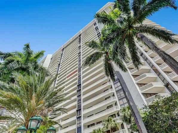 2000 Island Blvd, Aventura, FL