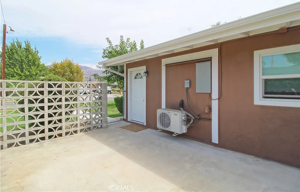 Studio, 1.5 bath, 449 sqft, $2,100 — Photo 1