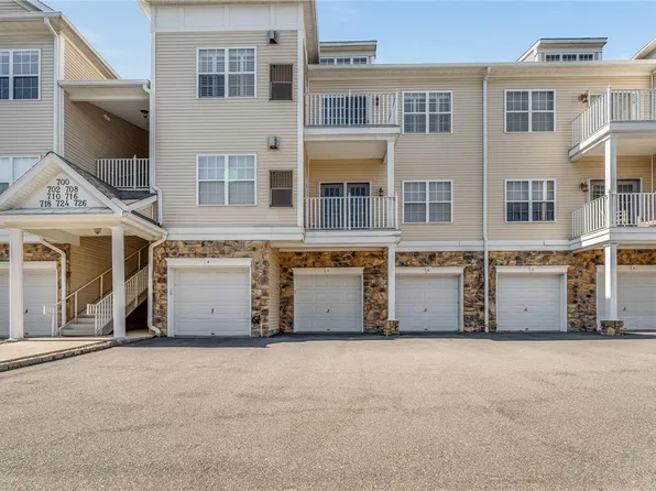 726 Eden Ter, Easton, PA 18042