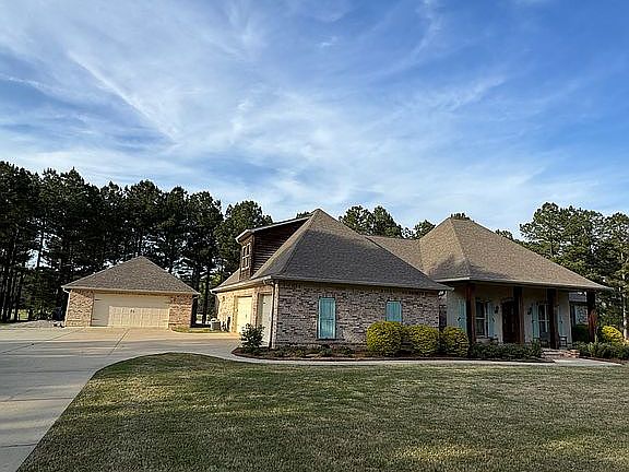 4th image of 304 Kitty Hawk Cir