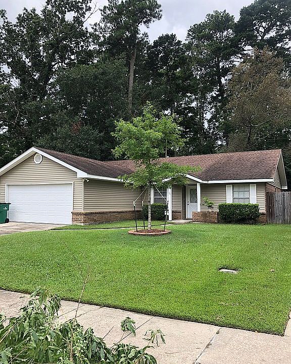 Street view of the house. 