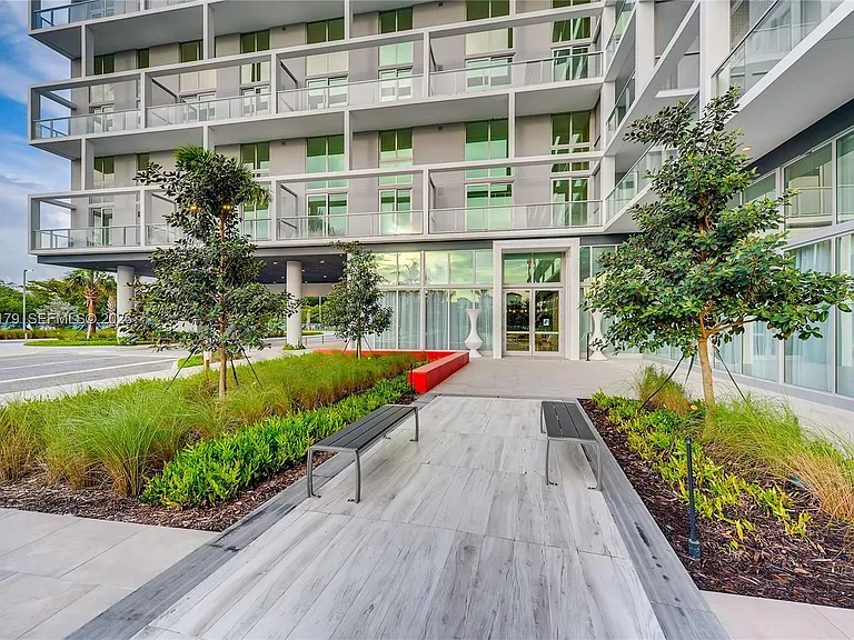 2000 Metropica Way #903 — Photo 33