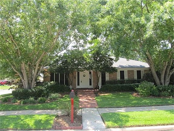 3rd image of 601 Briar Creek Dr