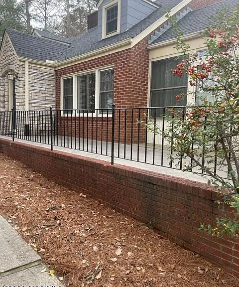 90 Lakewood Dr — Photo 4