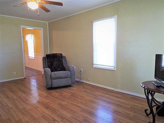 3rd image of 502 N 2nd St