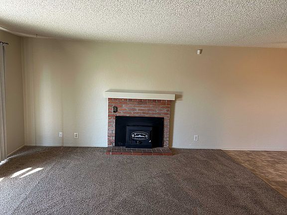 3rd image of 1021 Rollingwood Dr