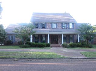 121 Hazlewood Dr, Hazlehurst, MS 39083