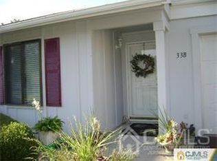 33 Haddon Rd #B, Monroe Township, NJ 08831