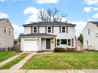 744 Grand Ave NE, Grand Rapids, MI