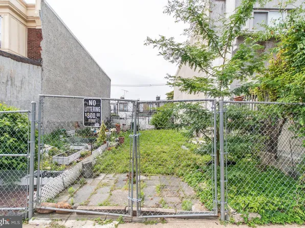 160 W Wyoming Ave, Philadelphia, PA 19140