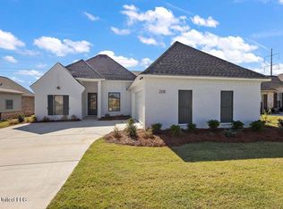 208 Azure Dr, Canton, MS 39046