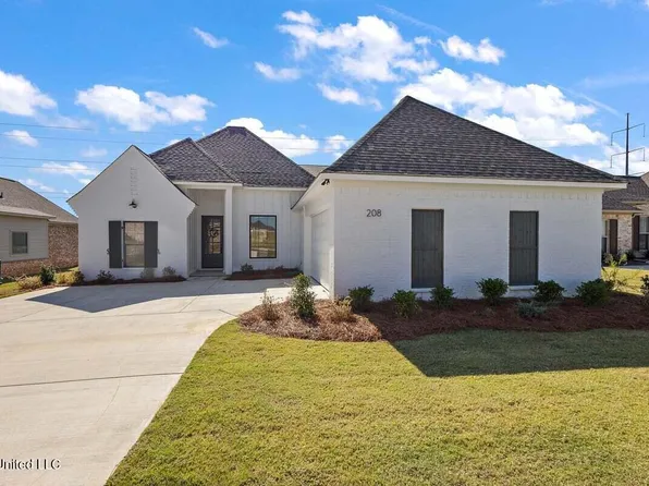 208 Azure Dr, Canton, MS 39046