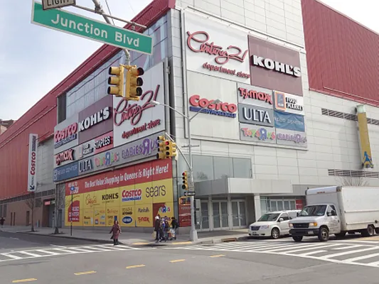 Sold by Winzone Realty Inc | media 16