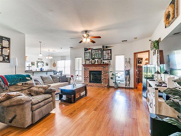 5th image of 8013 Chumley Ln