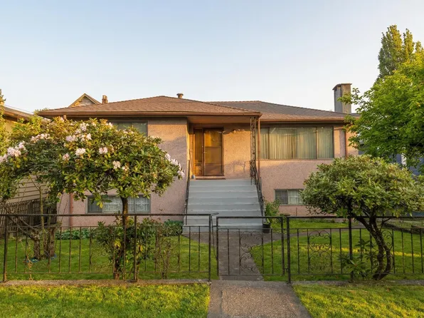 1955 Turner St, Vancouver, BC V5L 1Z9