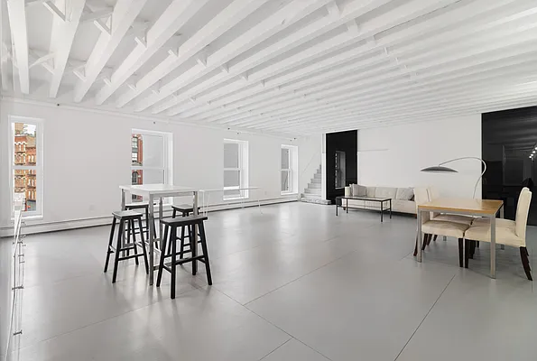 Rented by SERHANT. | media 22