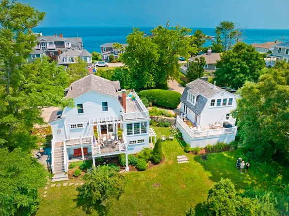 55 Summit Ave, Hull, MA 02045