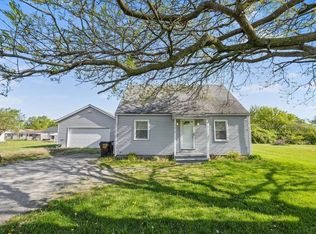 3815 E Sherwood Ter, Fort Wayne, IN 46806