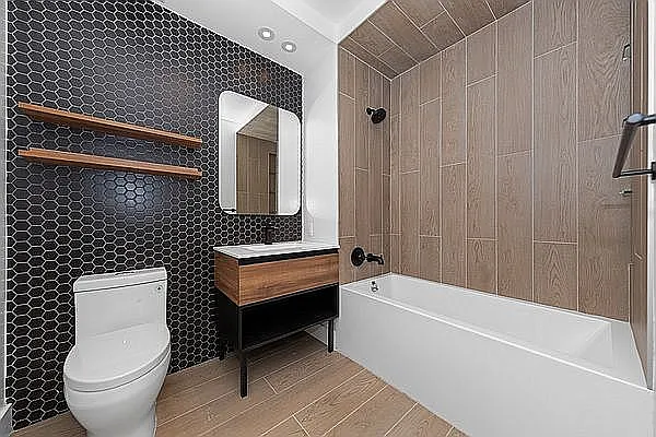 Rented by Nooklyn NYC LLC | media 4