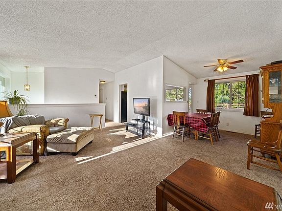3rd image of 2107 31st Ave SE