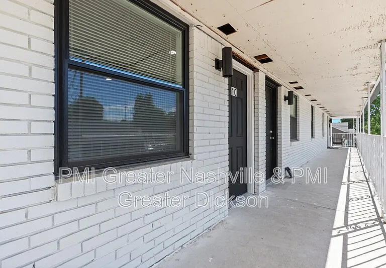 201 Sylvis St #6 — Photo 5