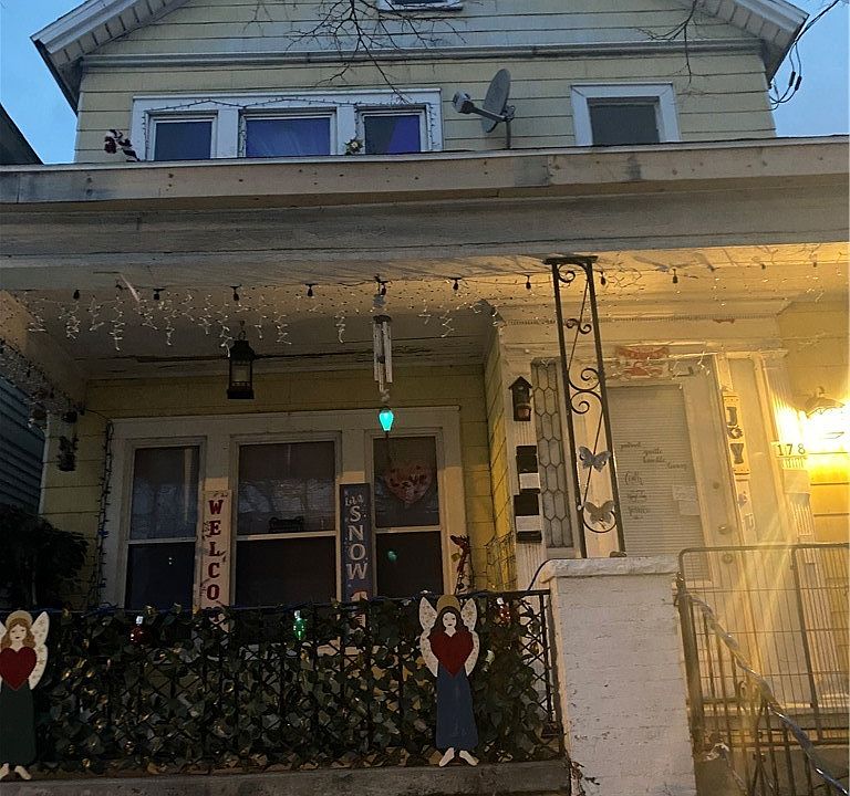 1st image of 178 Hampshire St