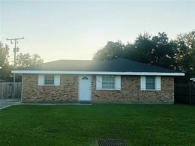 501 Camelia Ave