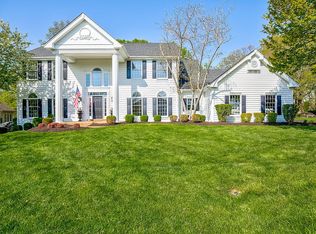 17632 Myrtlewood Dr, Chesterfield, MO 63005