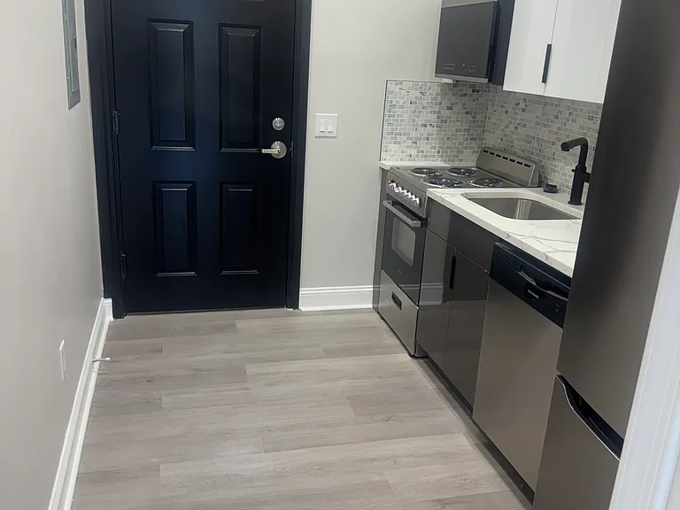 1822 Ridge Ave #5B — Photo 7