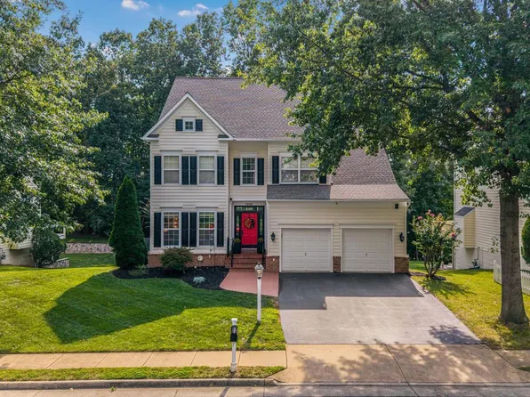 2098 Powells Landing Cir, Woodbridge, VA 22191