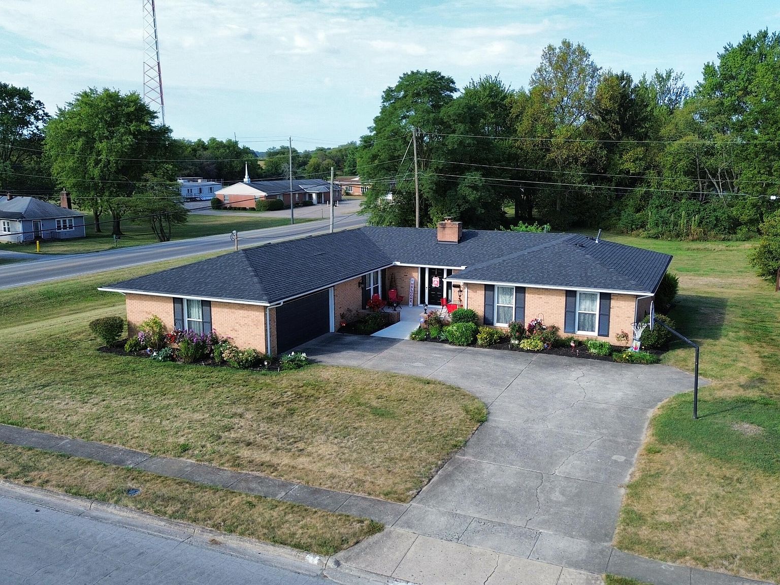 65 Flax Dr, London, OH 43140 | Zillow