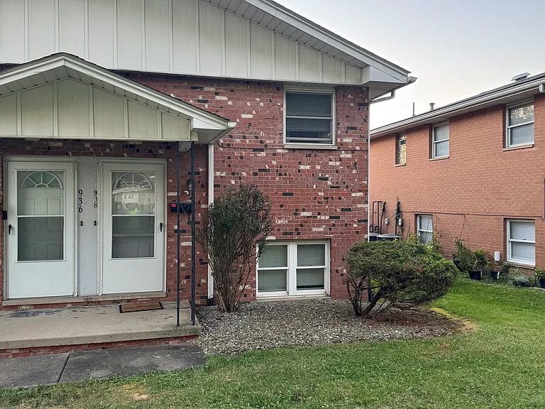 936-938 N Highland Ave SE — Photo 4