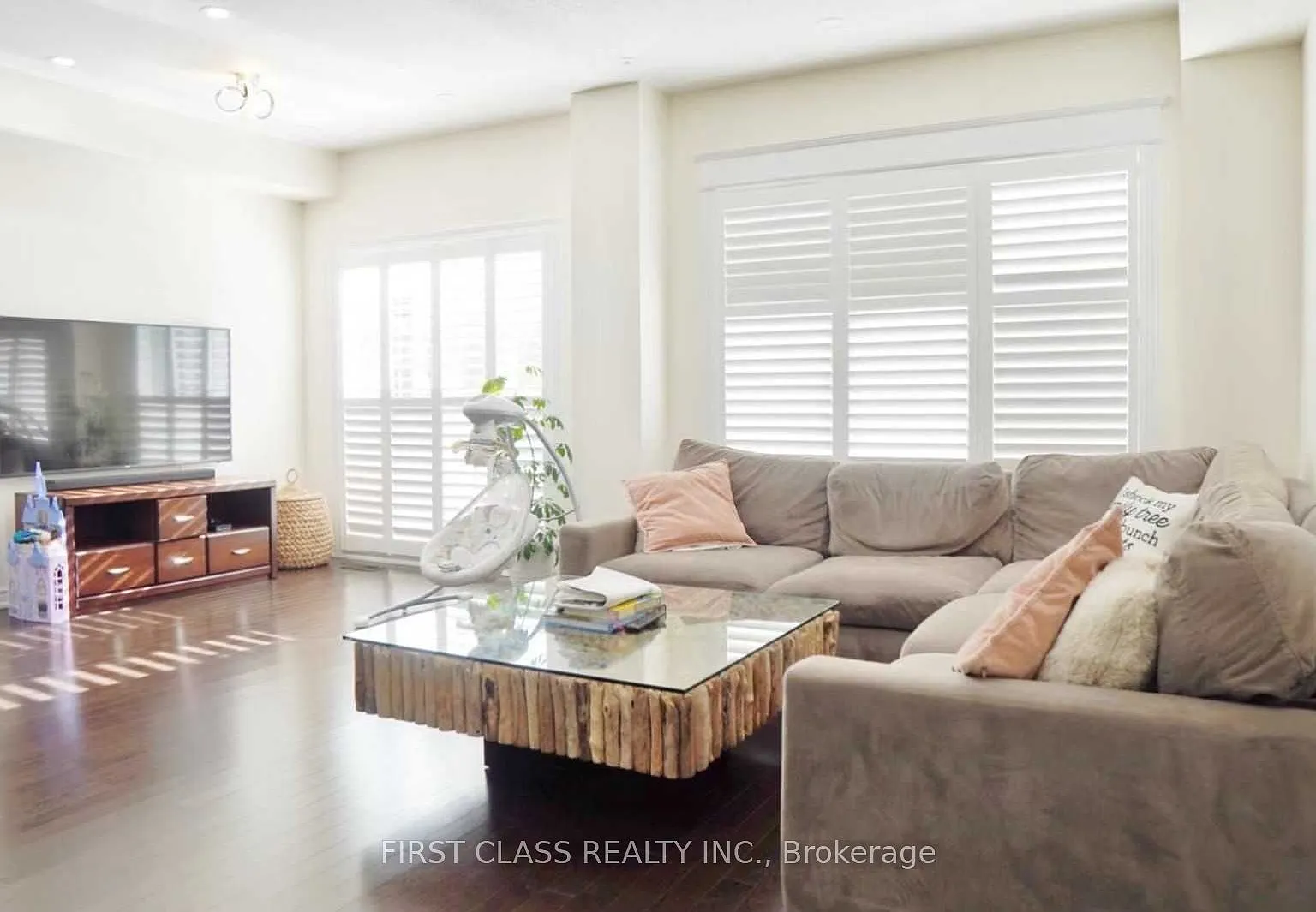 4 bed, $4,500 — Photo 3