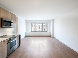 220 E 72nd St #9B2, New York, NY 10021