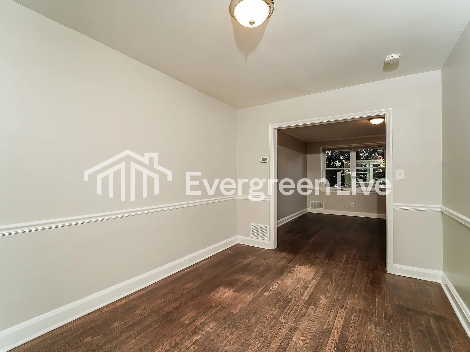 4 bed, 2.0 bath, 1008 sqft, $1,845 — Photo 4