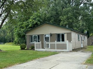 9226 Banner St, Taylor, MI 48180