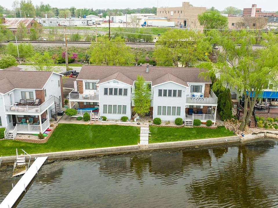 Winona Lakefront Condo