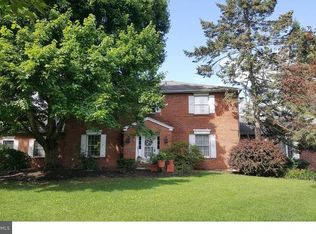 20 Tewkesbury Dr, Wyomissing, PA 19610