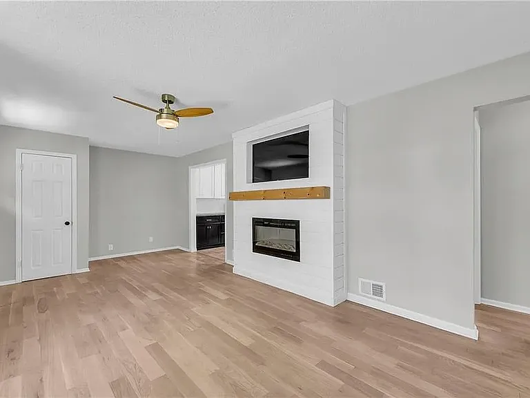 7029 Beverly St — Photo 5
